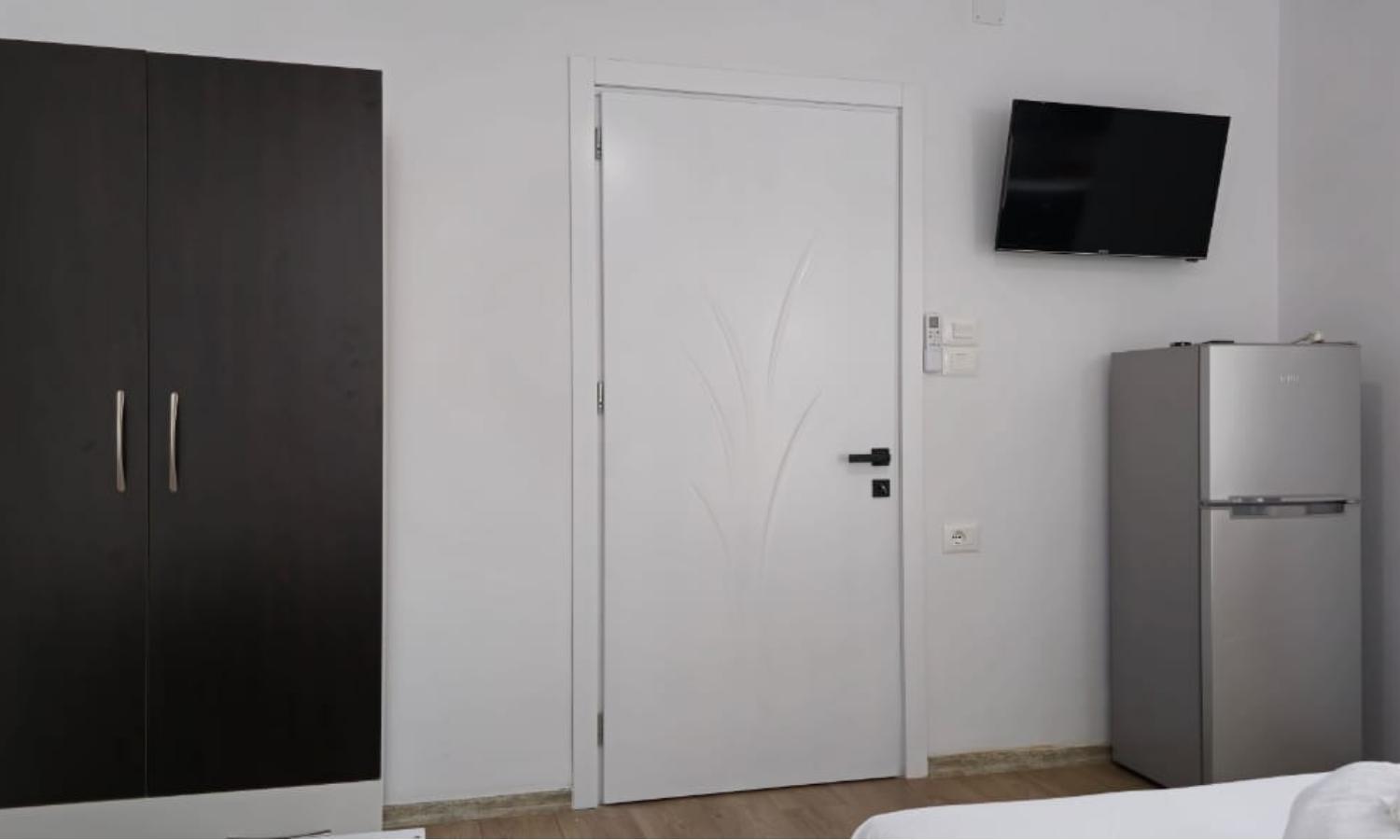 Guest House Pogradeci Екстер'єр фото