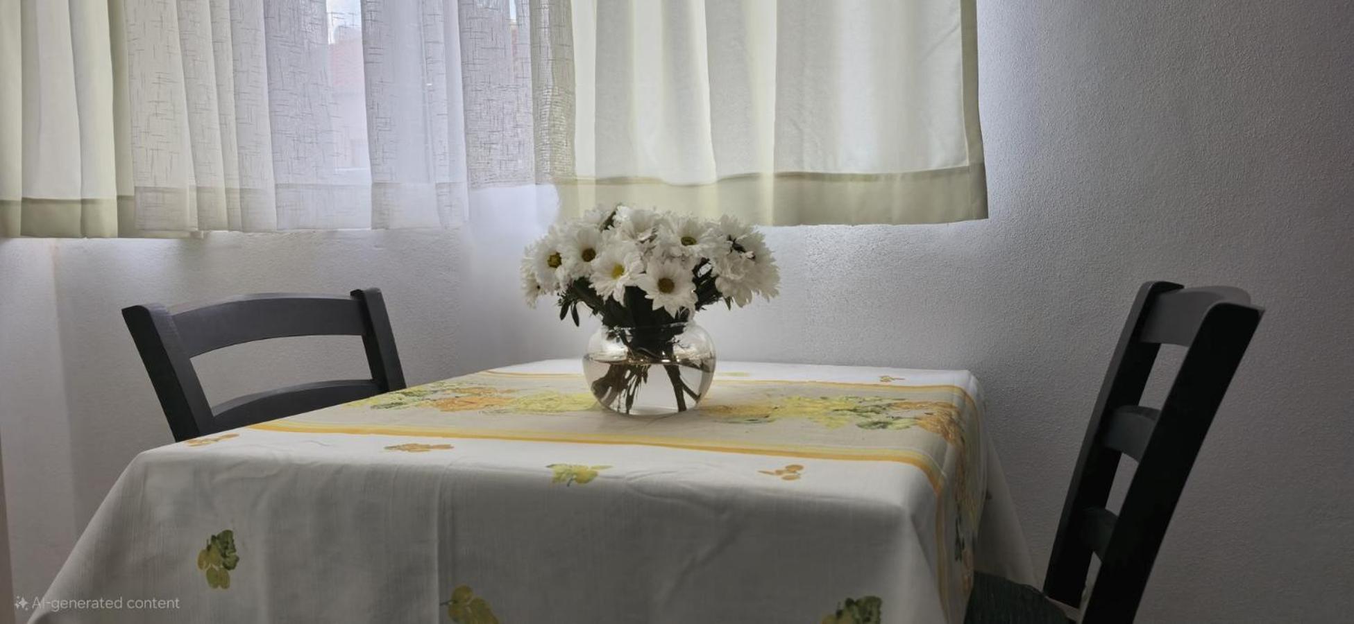 Guest House Pogradeci Екстер'єр фото
